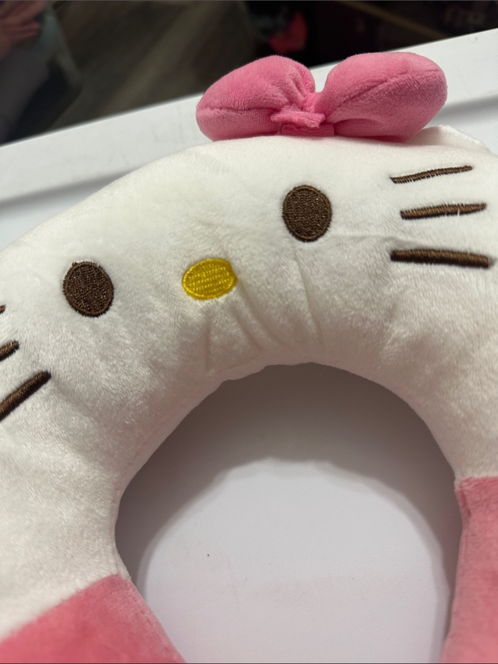 Hello Kitty Travel Neck Pillow - Picture 3 of 4